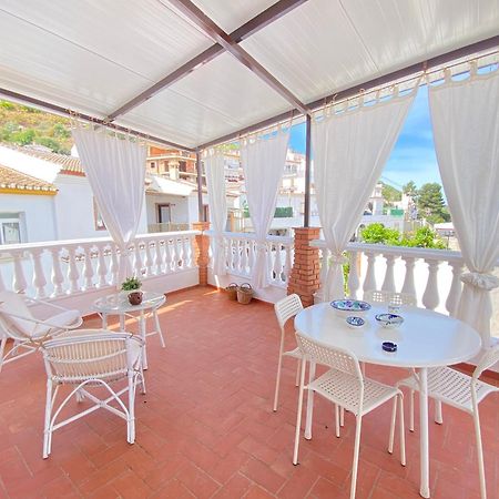 Casa Miguel - 3 Beautiful Apartments Availabe Sayalonga 외부 사진