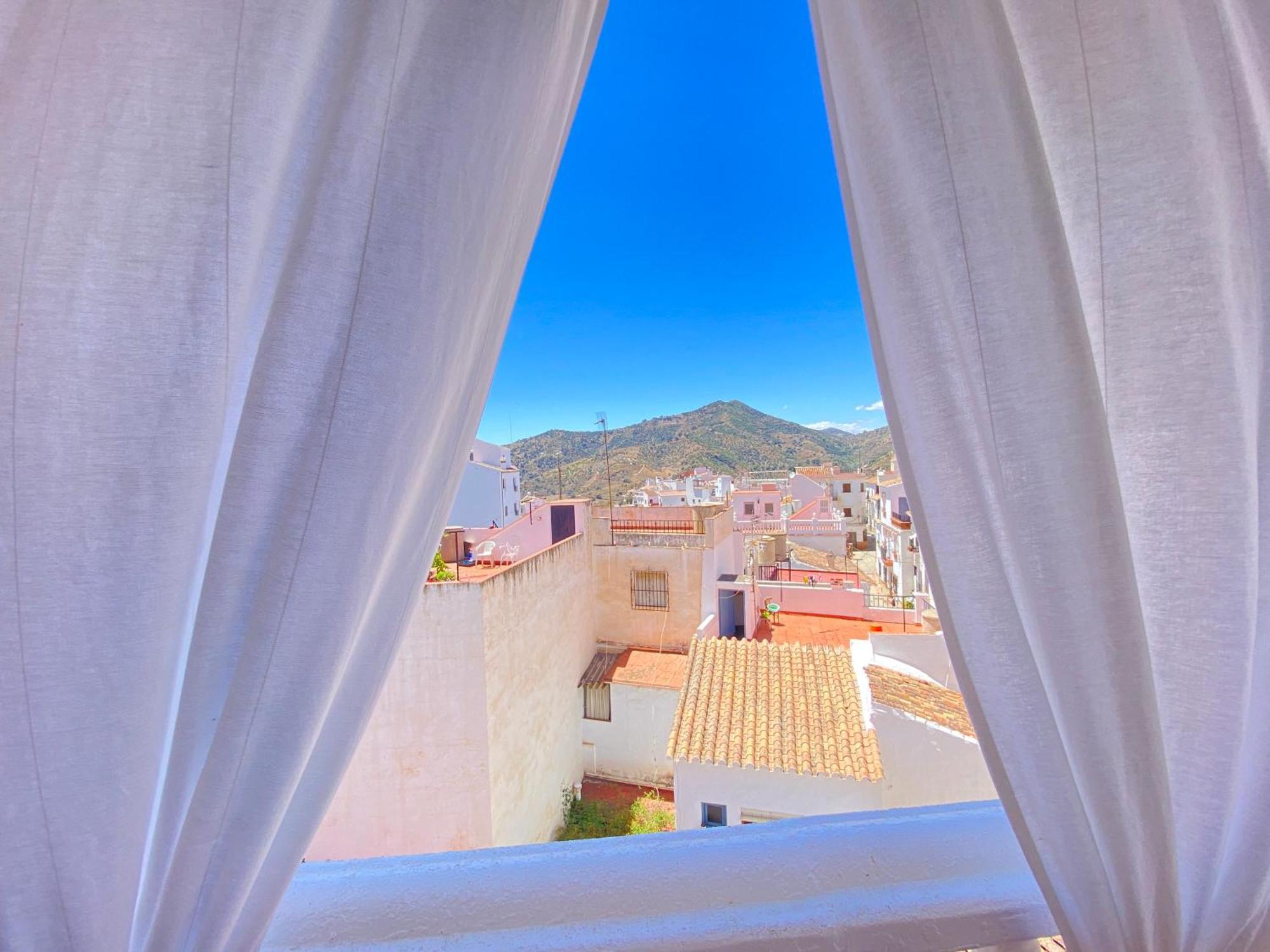 Casa Miguel - 3 Beautiful Apartments Availabe Sayalonga 외부 사진