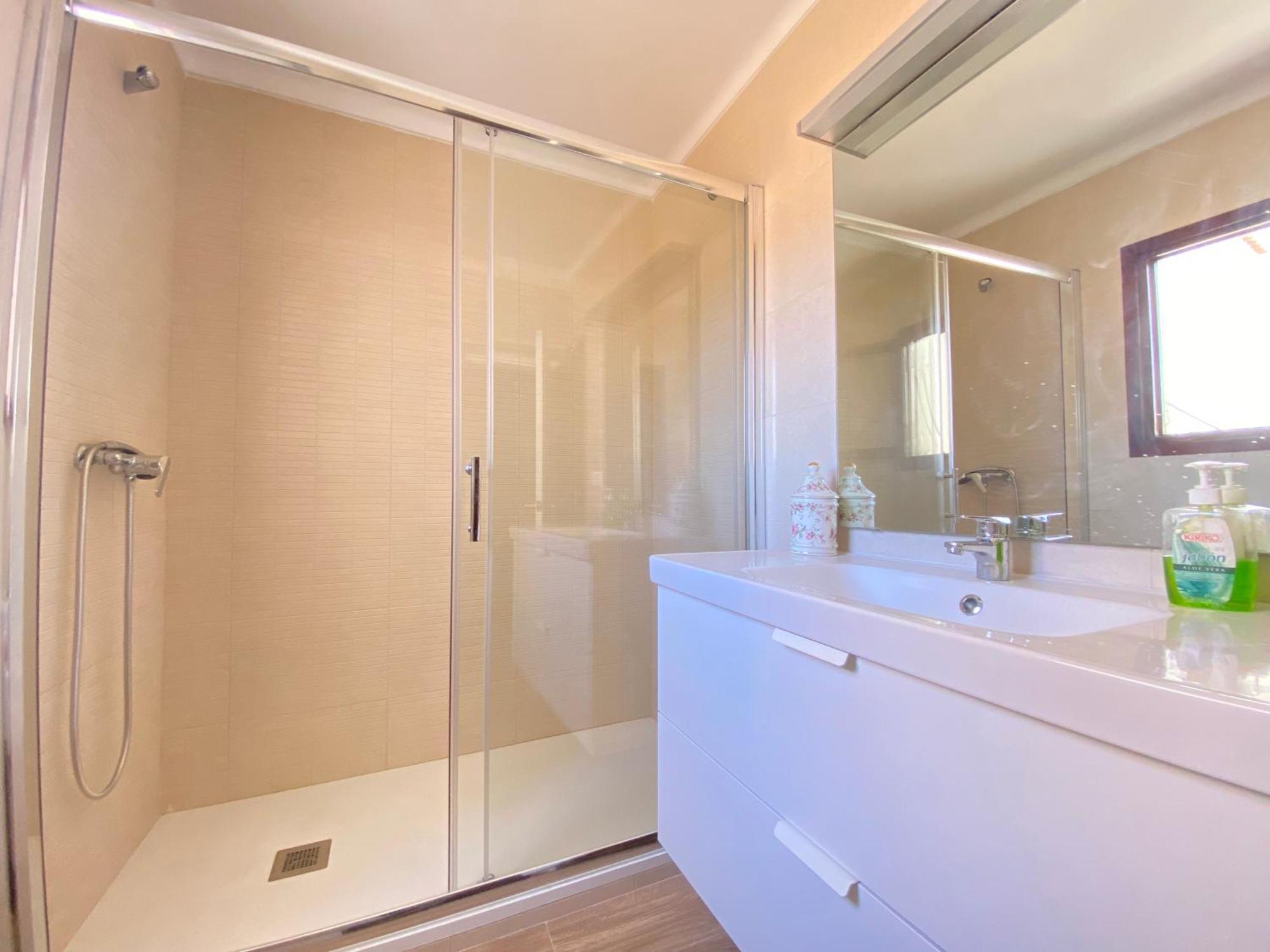 Casa Miguel - 3 Beautiful Apartments Availabe Sayalonga 객실 사진